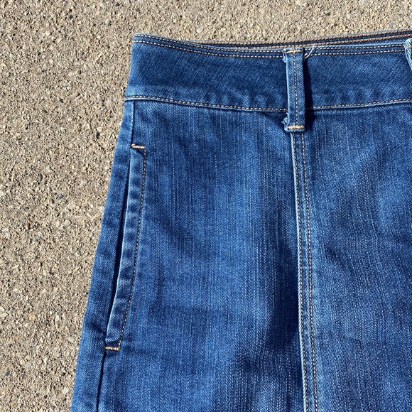 American Eagle Denim Button-Up Skirt - 8 - Picture 2 of 10